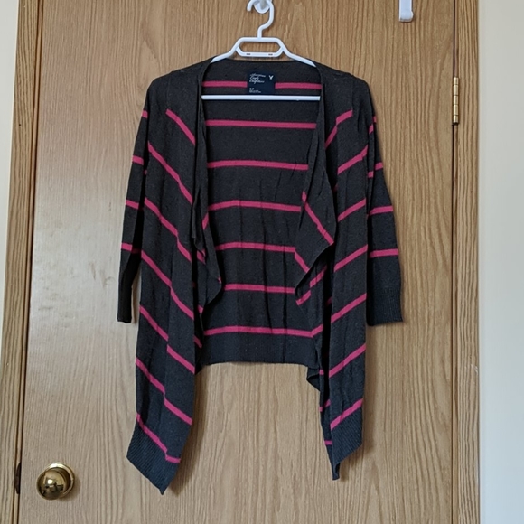 American Eagle Cardigan - Picture 1 of 3